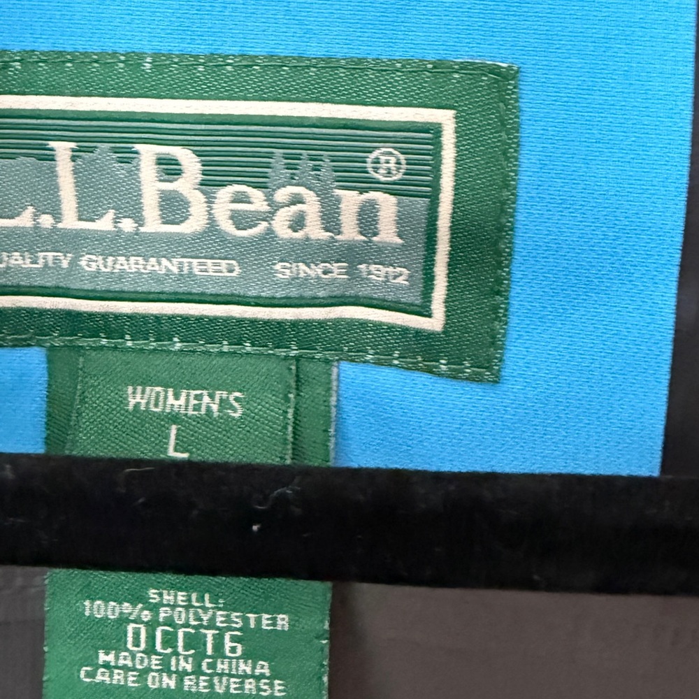 L.L. Bean Women's Blue and Green Jacket - Picture 4 of 5